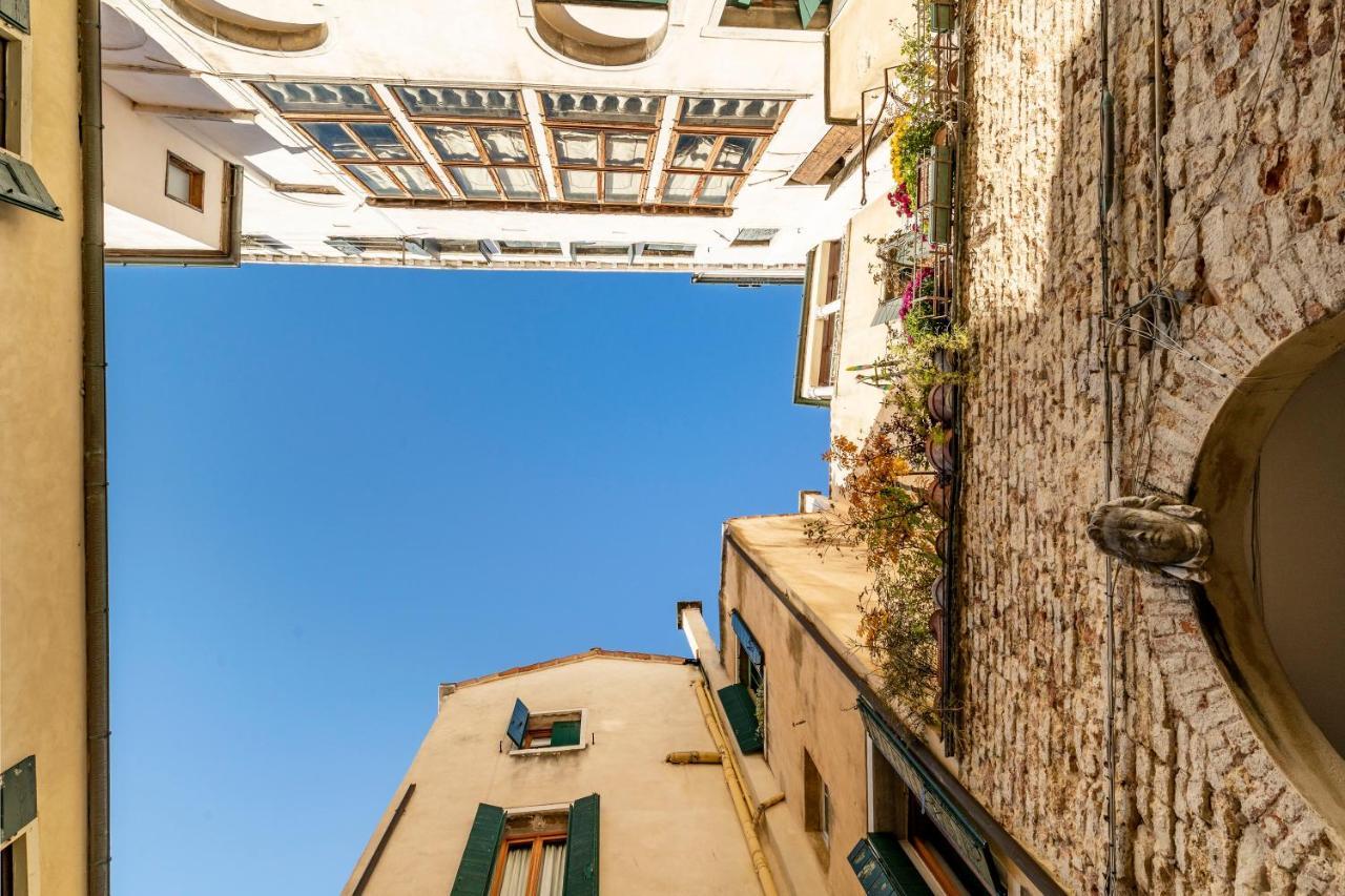 Palazzo Gradenigo Veneza Exterior foto