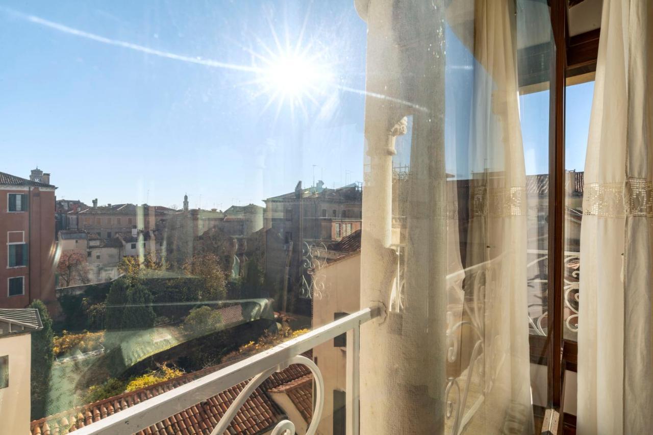 Palazzo Gradenigo Veneza Exterior foto